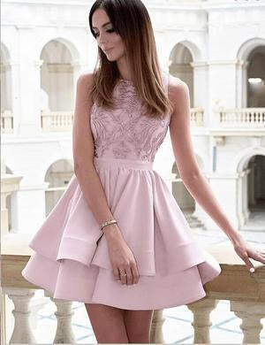 Pretty Bateau Short Blush Pink Scoop Satin Lace Appliques Homecoming Dresses