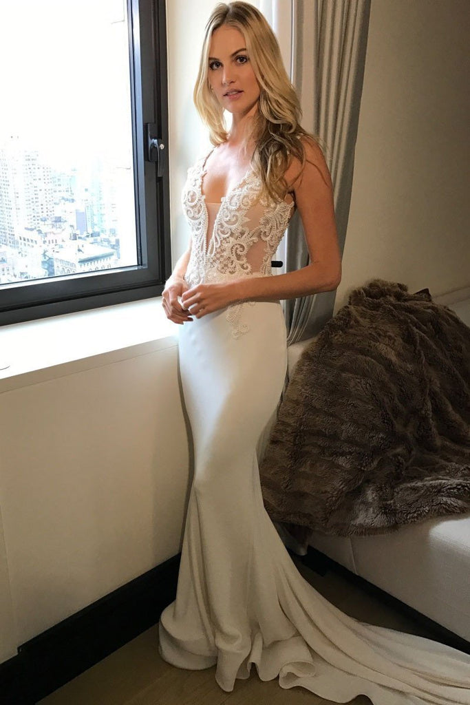 2019 Long Princess Mermaid V-Neck Sleeveless Lace Sexy Ivory Wedding Dresses